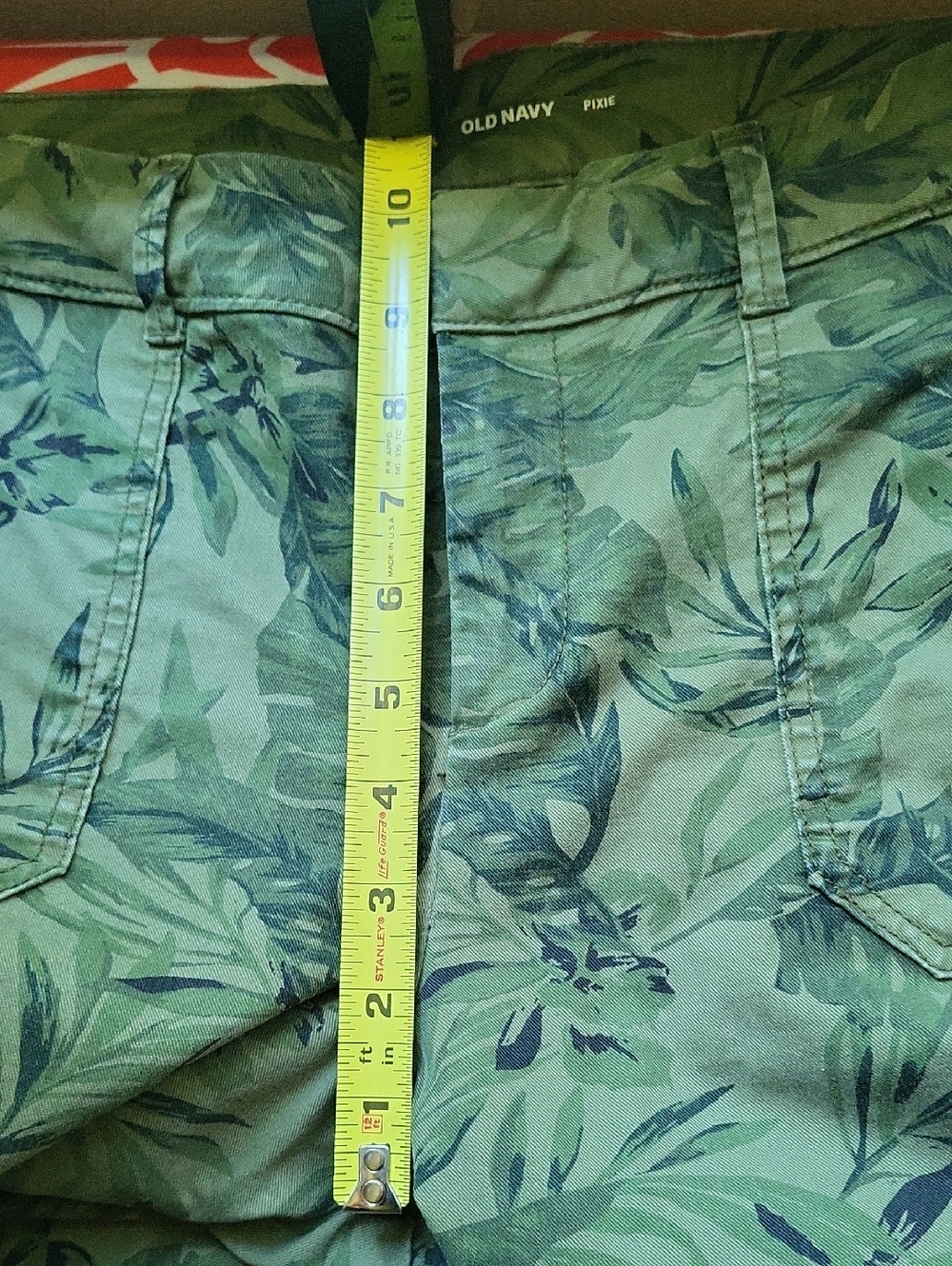 Tropical Leaf Pixie Pants - Picture 11 of 11
